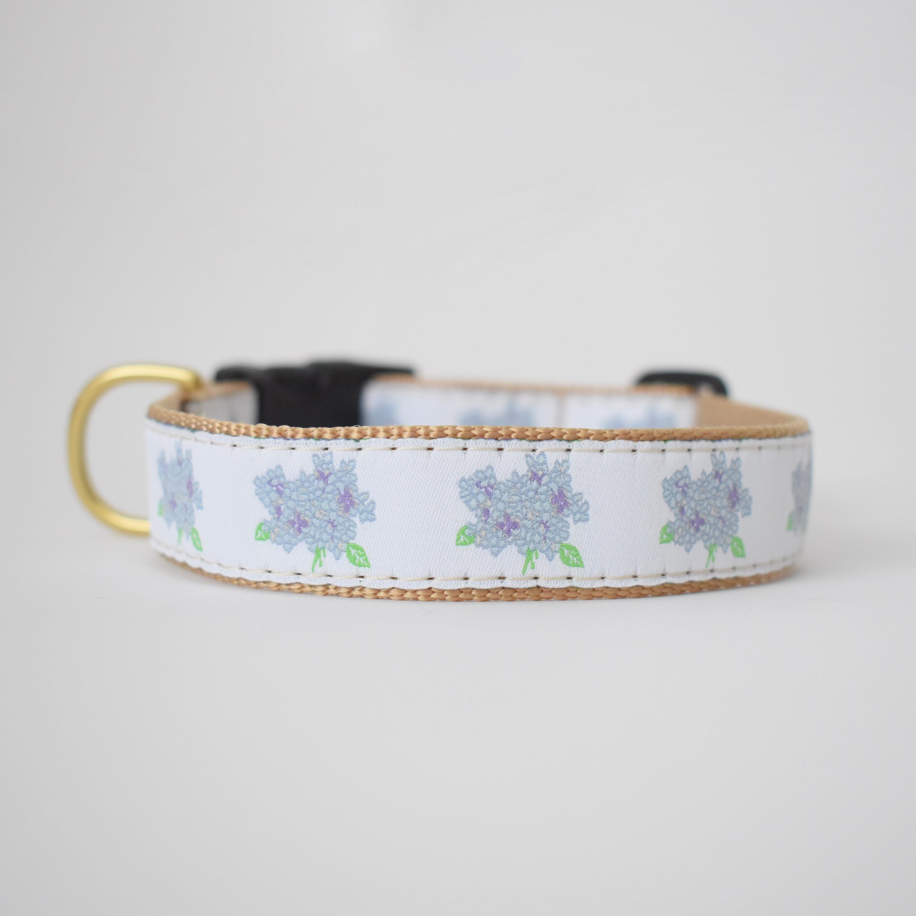 Dog Collar, Hydrangea by Sara Fitz